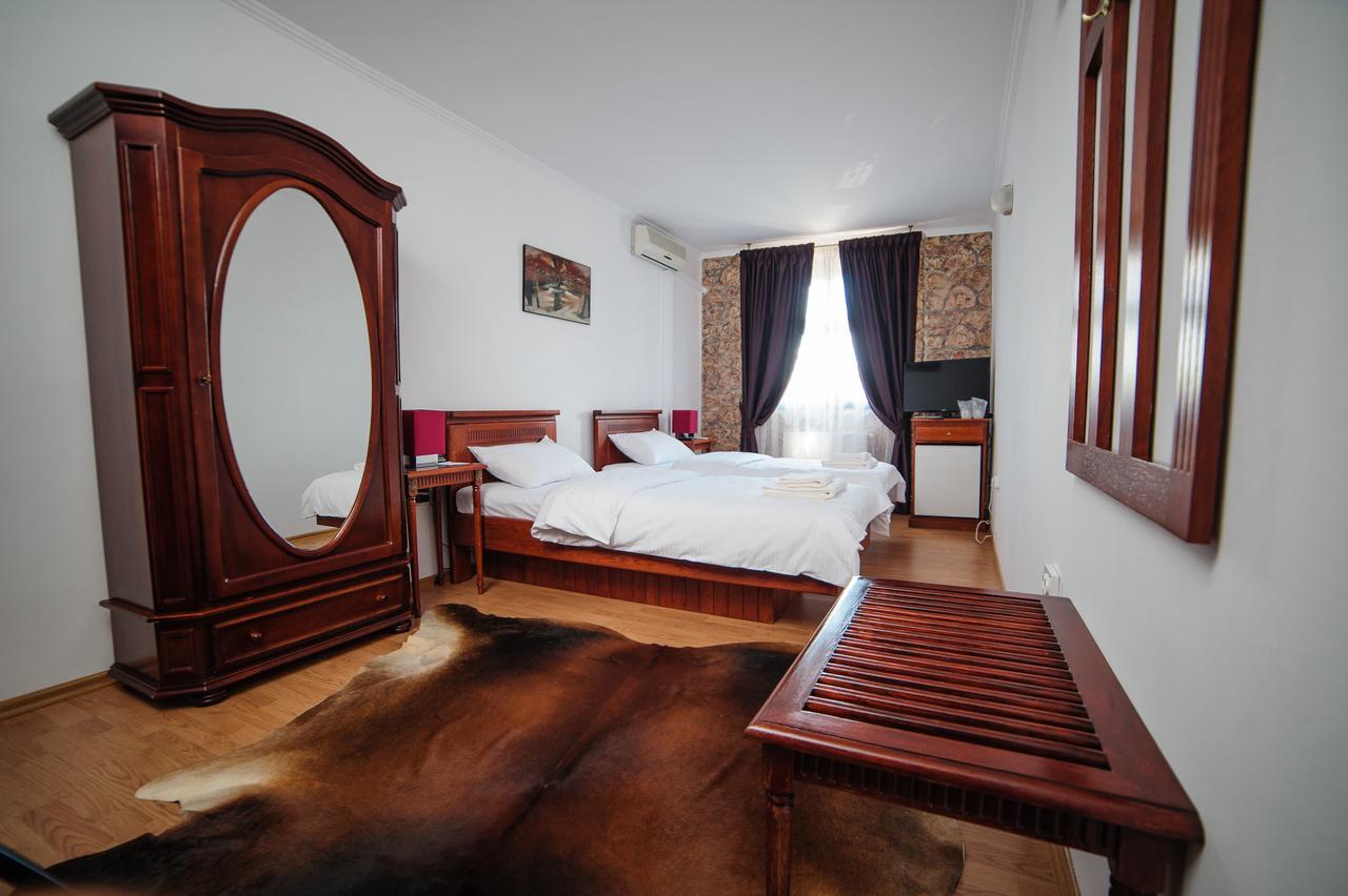 Hotel Gala Nagyvárad Kültér fotó