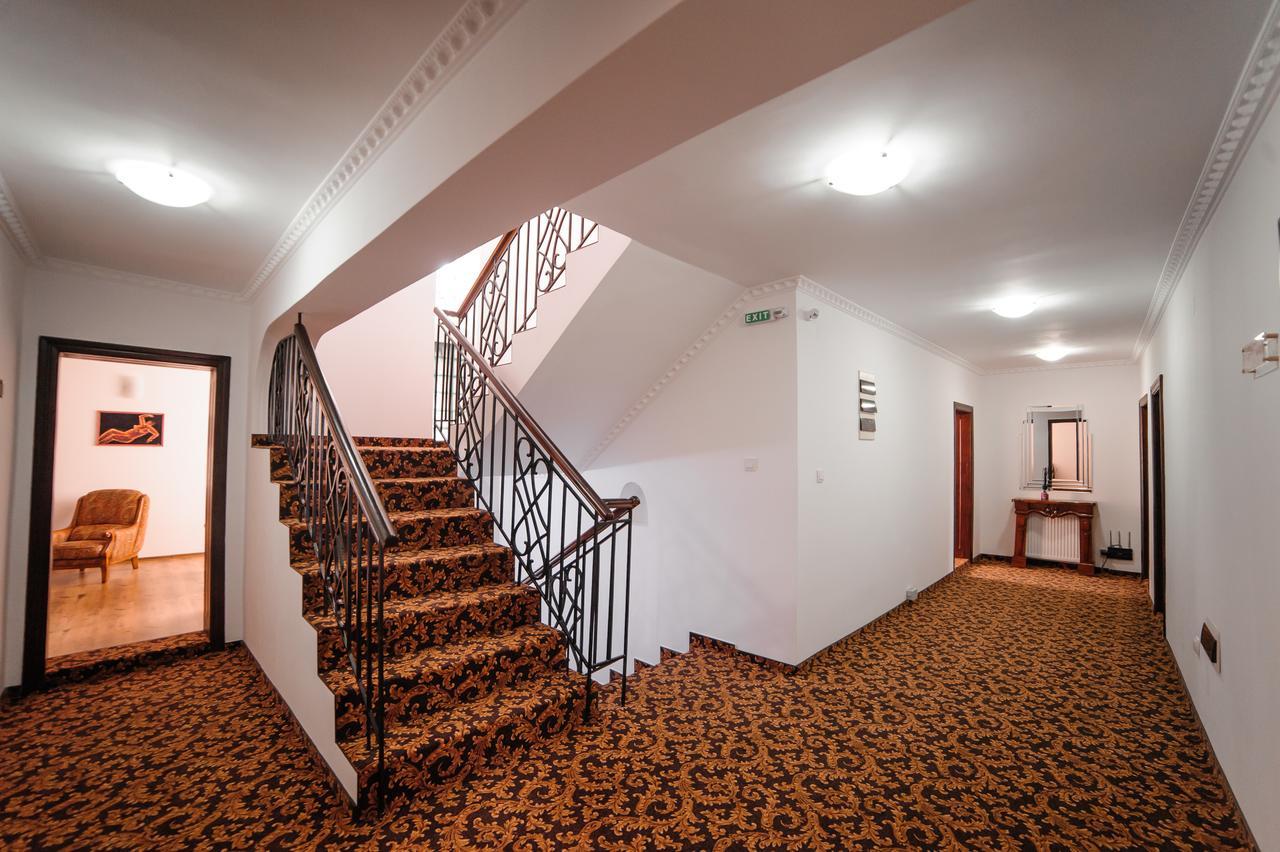 Hotel Gala Nagyvárad Kültér fotó