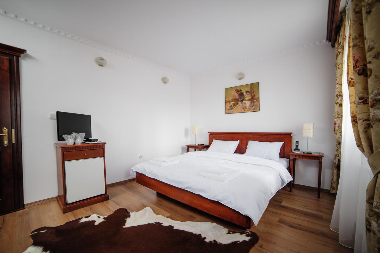 Hotel Gala Nagyvárad Kültér fotó